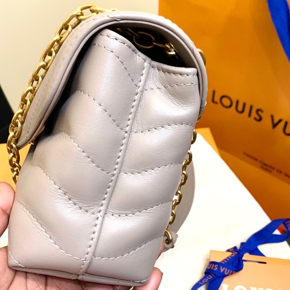 🆕😍💗💯NWT AUTHENTIC LOUIS VUITTON NEW WAVE CHAIN BAG - Picture 11 of 16